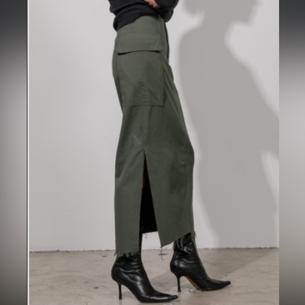 Local European CARGO SKIRT - OLIVE size S, NEW WITH TAGS